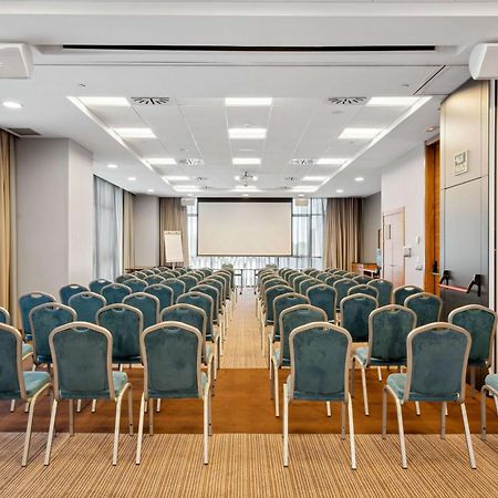 Hilton Garden Inn Sevilla Экстерьер фото