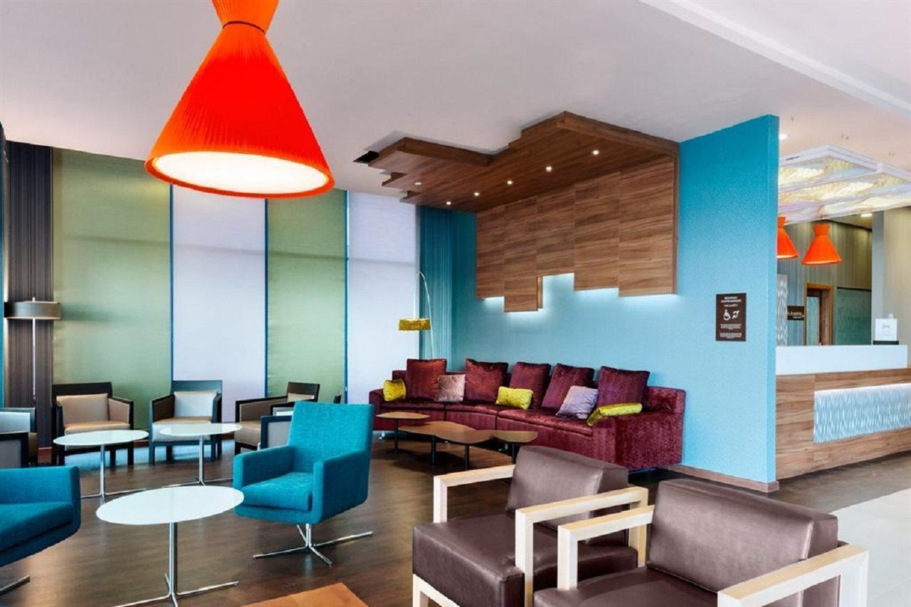 Hilton Garden Inn Sevilla Экстерьер фото