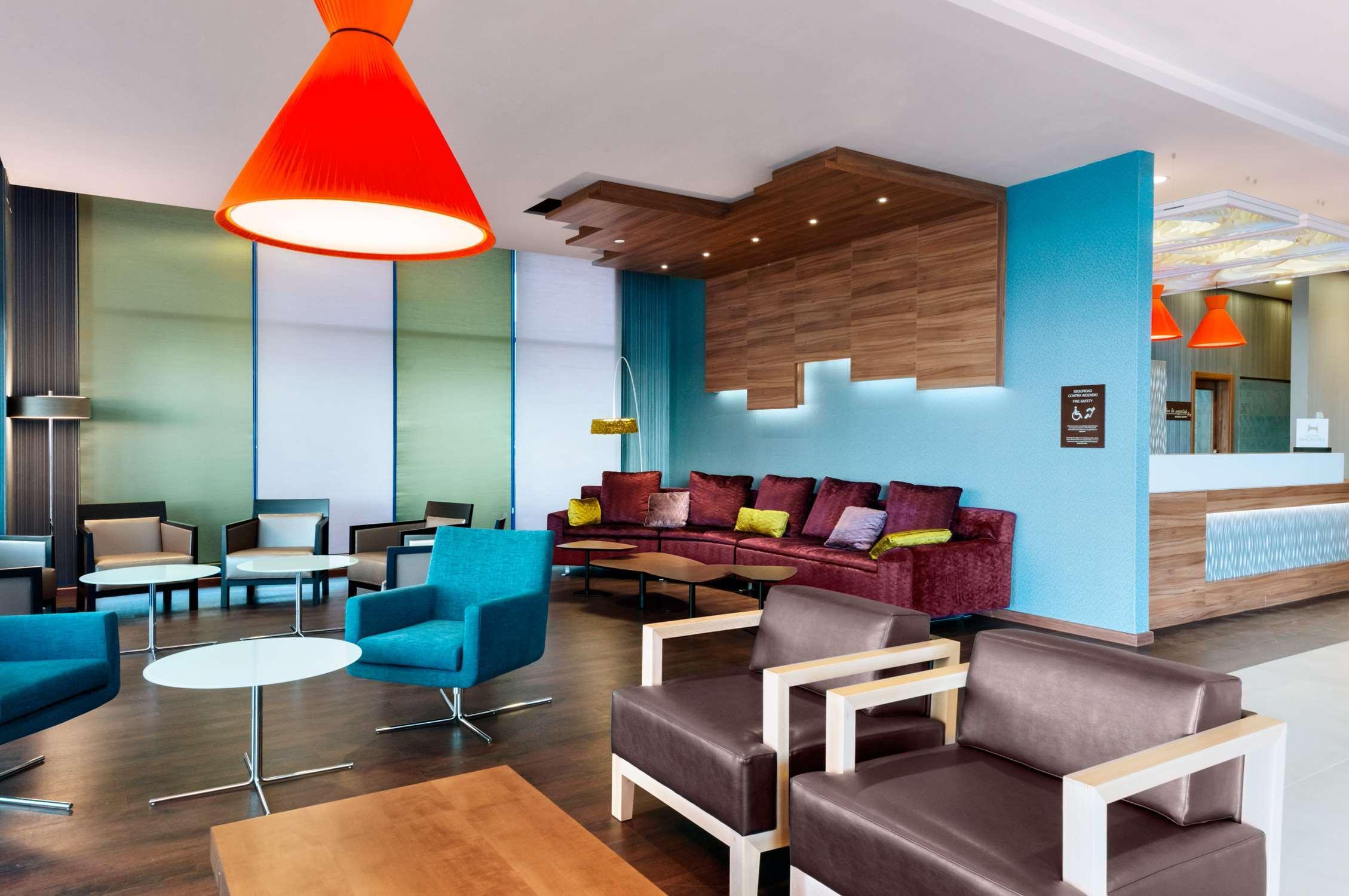 Hilton Garden Inn Sevilla Экстерьер фото