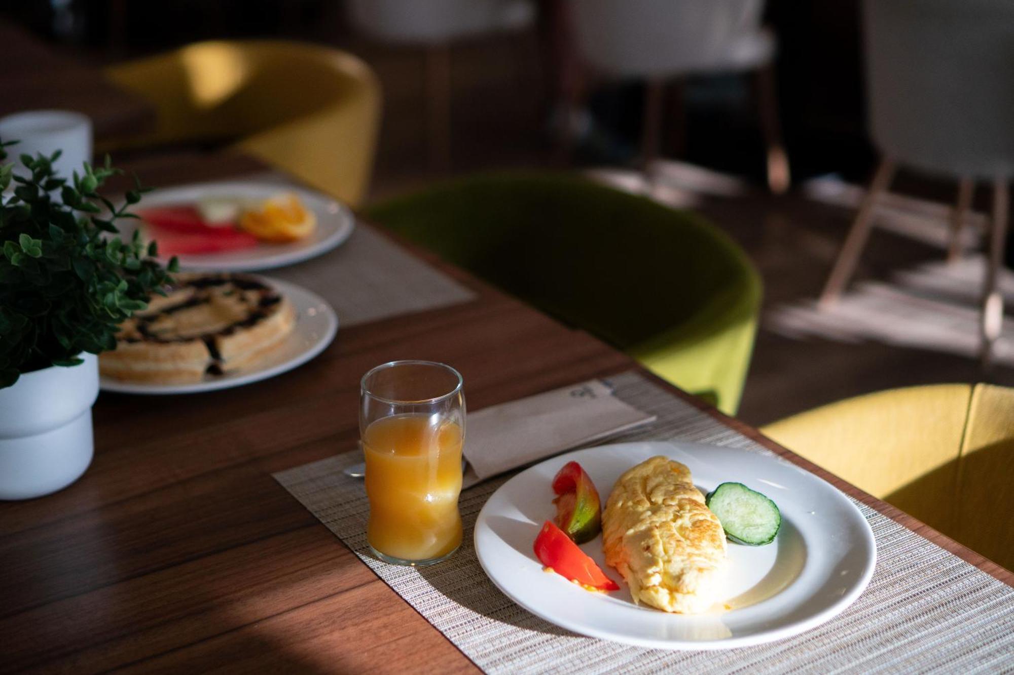 Hilton Garden Inn Sevilla Экстерьер фото