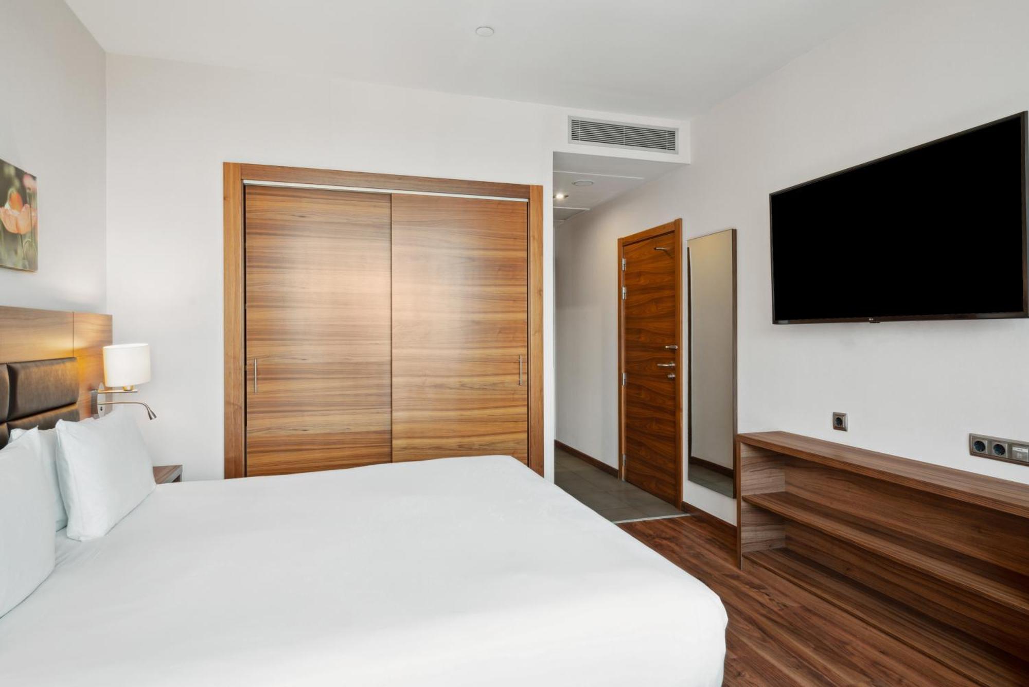 Hilton Garden Inn Sevilla Экстерьер фото