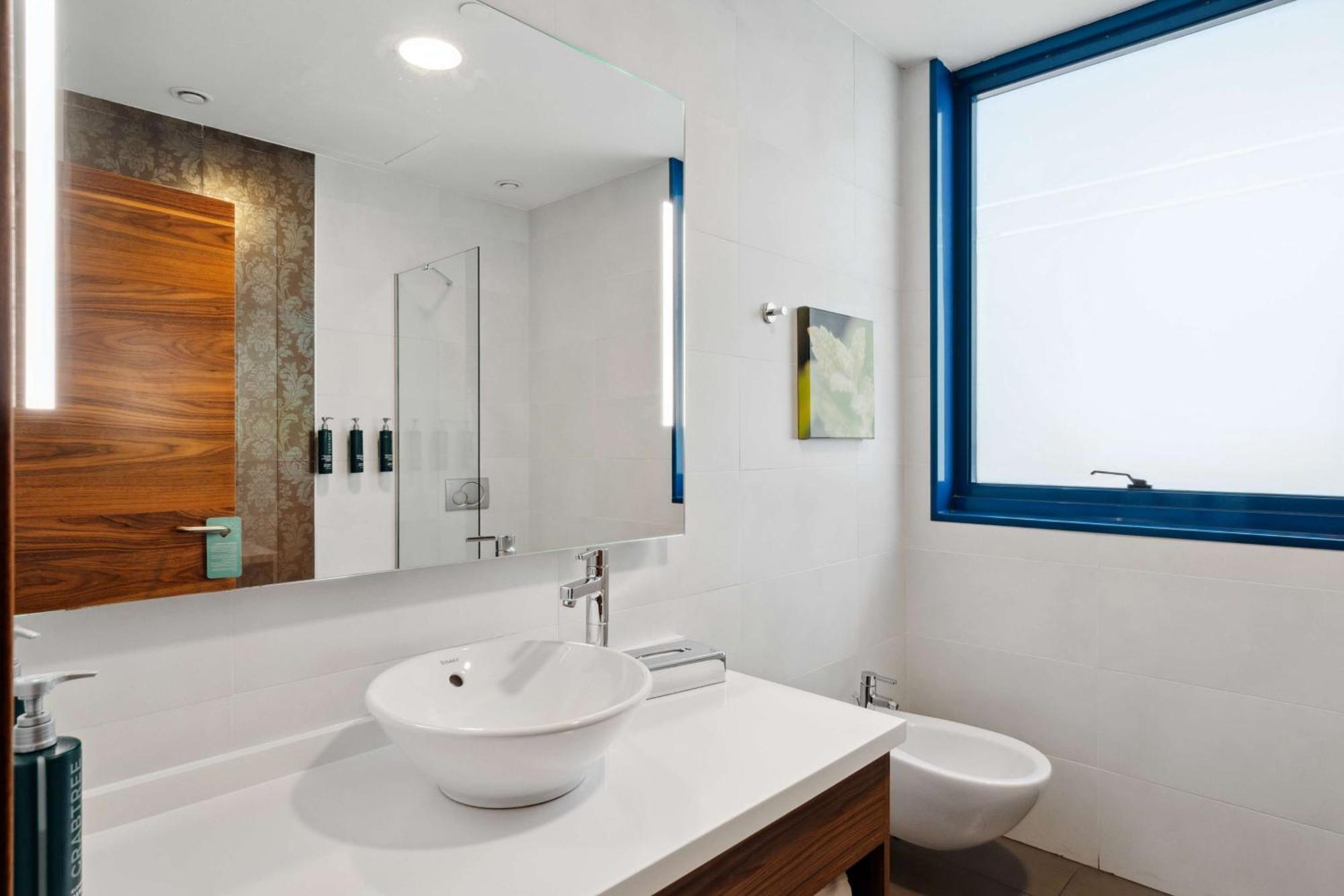 Hilton Garden Inn Sevilla Экстерьер фото