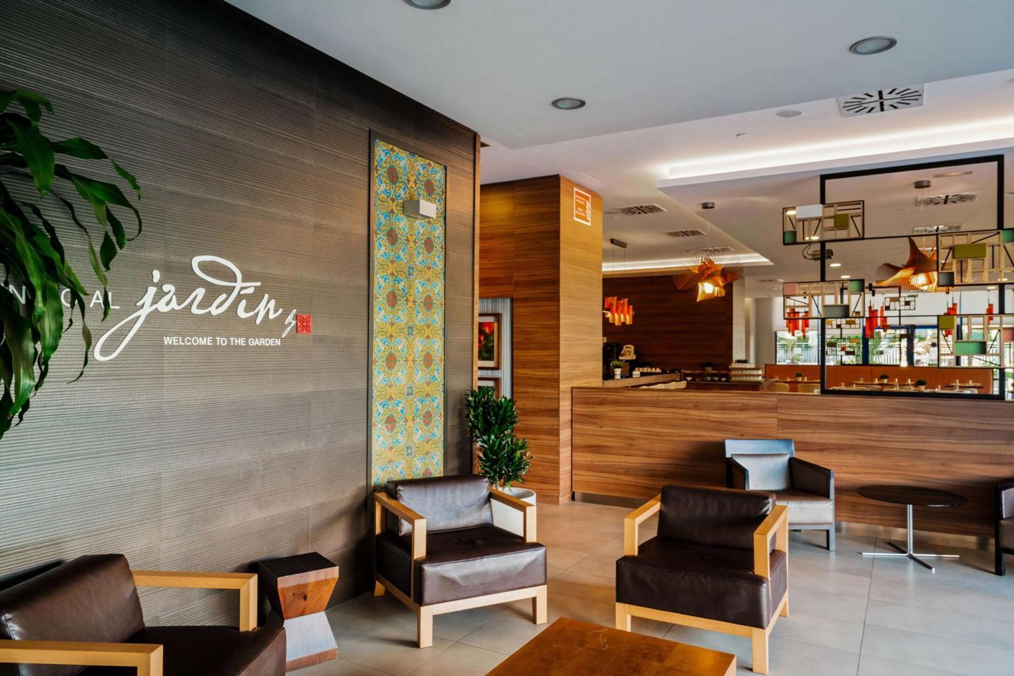 Hilton Garden Inn Sevilla Экстерьер фото