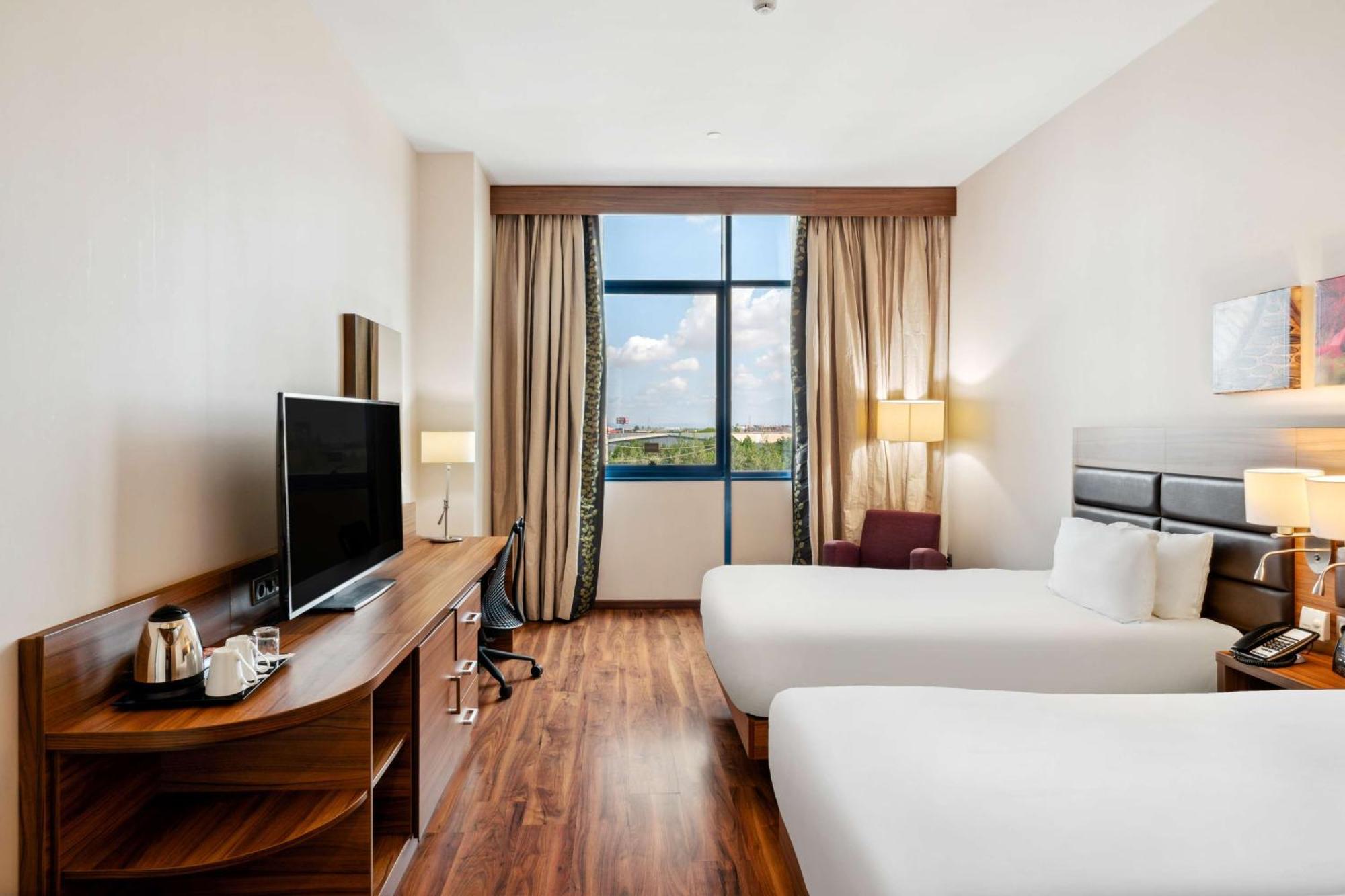 Hilton Garden Inn Sevilla Экстерьер фото