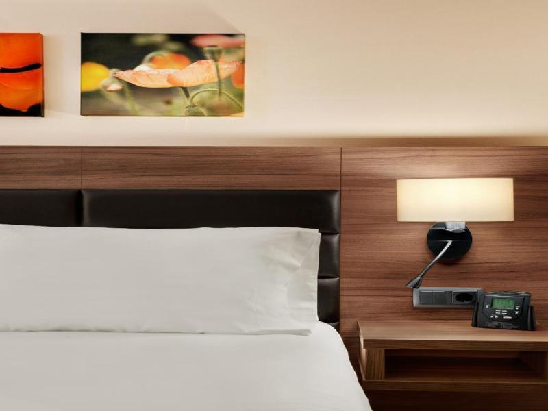 Hilton Garden Inn Sevilla Экстерьер фото